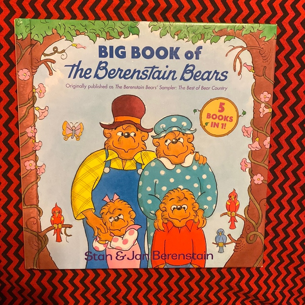 Big Book of Berenstain Bears 5 books in it! Stan & Jan Betenstain